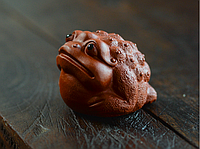 Чайная фигурка трехлапая жаба ручная работа глина
