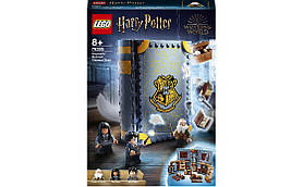 LEGO Harry Potter В Гоґвортсі: заняття заклинань 256 деталей (76385)