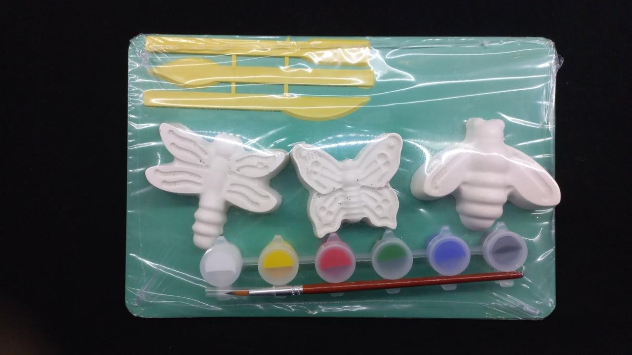 Набір для творчості: гіпсові фігурки + фарби + пензлик + дошка для пластиліну + стеки НБ-09