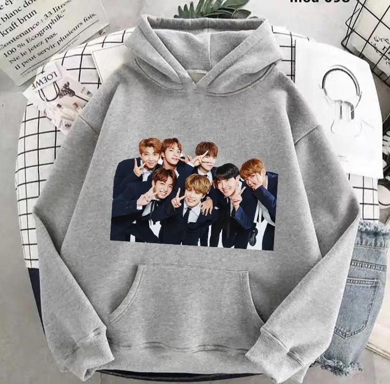 Тепла жіноча толстовка з групою BTS