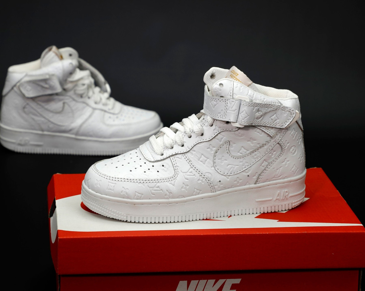 Жіночі білі Кросівки Nike Air Force Louis Vuitton
