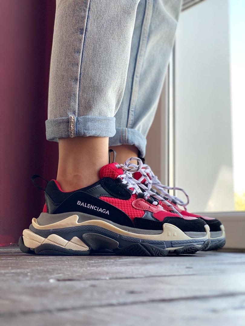 Balenciaga Triple s Black Red on feet
