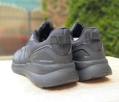 Чоловічі кросівки Adidas Водовідштовхувальні, фото 2