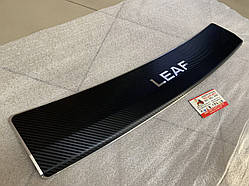 Накладка на бампер з загином Nissan Leaf (Carbon)