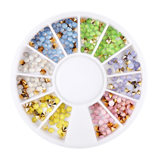 Стрази опали конус у карусельці AVADONA