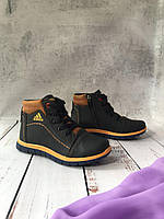 Демісезонні черевики Adidas чорного кольору на хлопчика 32р. - 20,5 см