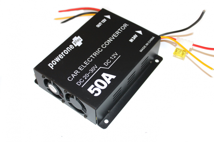 Автомобільний перетворювач PowerOne Plus DC-DC 24-12В 50A