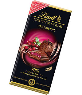 Чорний шоколад Lindt Edelbitter Mousse журавлина 150 г