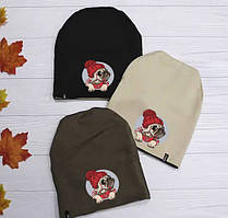 Жіноча шапка з собачкою