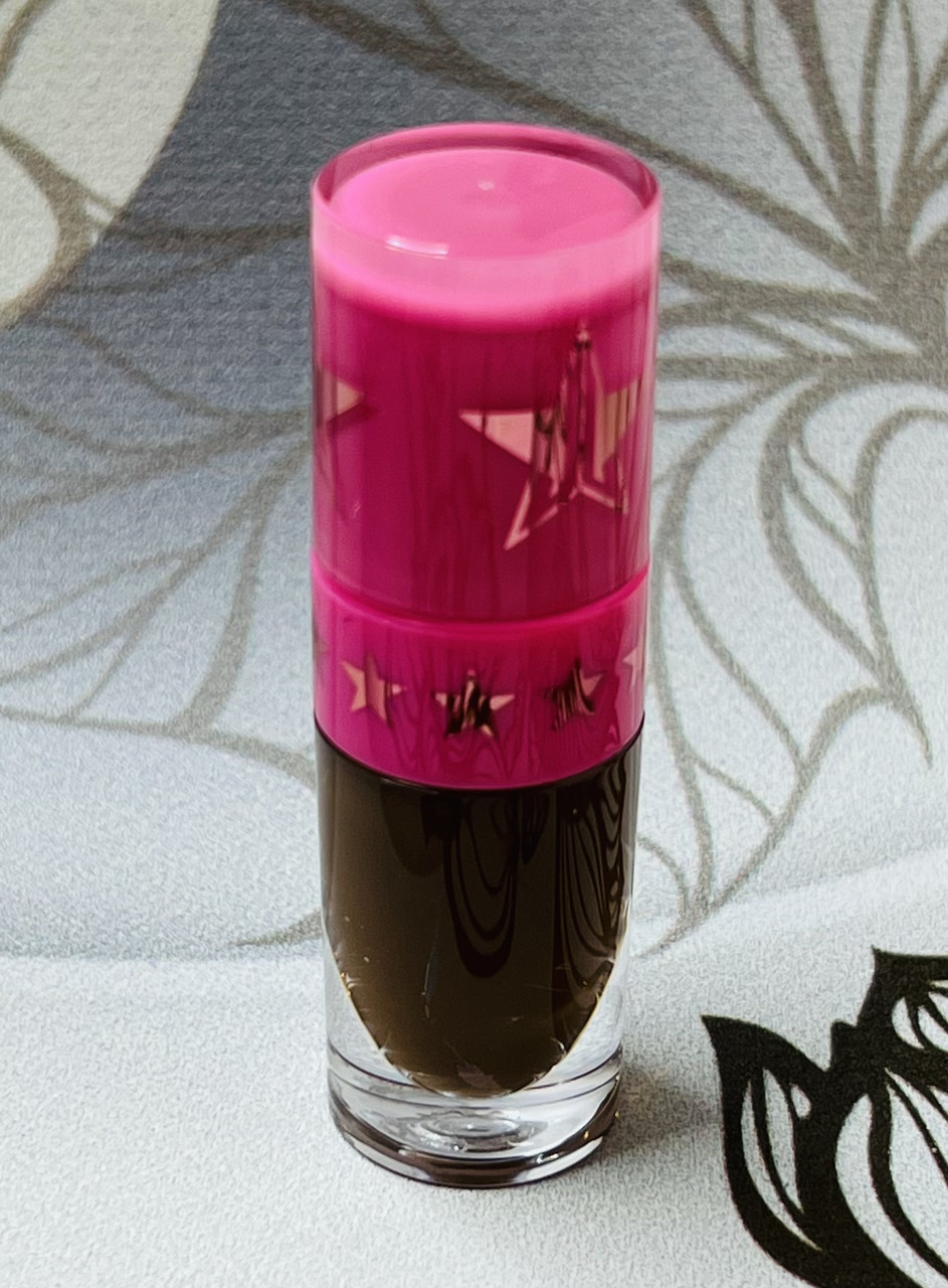 Стійка помада для губ Jeffree Star колір Tasty