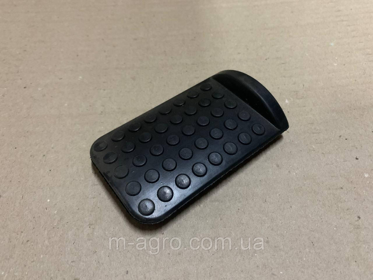 Чохол педалі зчеплення, гальма (з буртиком) МТЗ ЮМЗ (А13.33.002)
