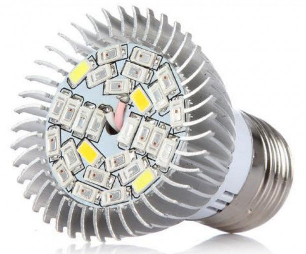 Фитолампа для рослин E27, 28 LED, 8 Вт