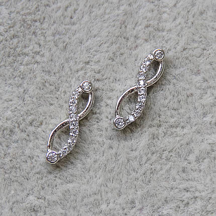 Серьги пуссеты гвоздики серебристого цвета размер 14х4 мм фирма Xuping Jewelry восьмёрочки со стразами, фото 3