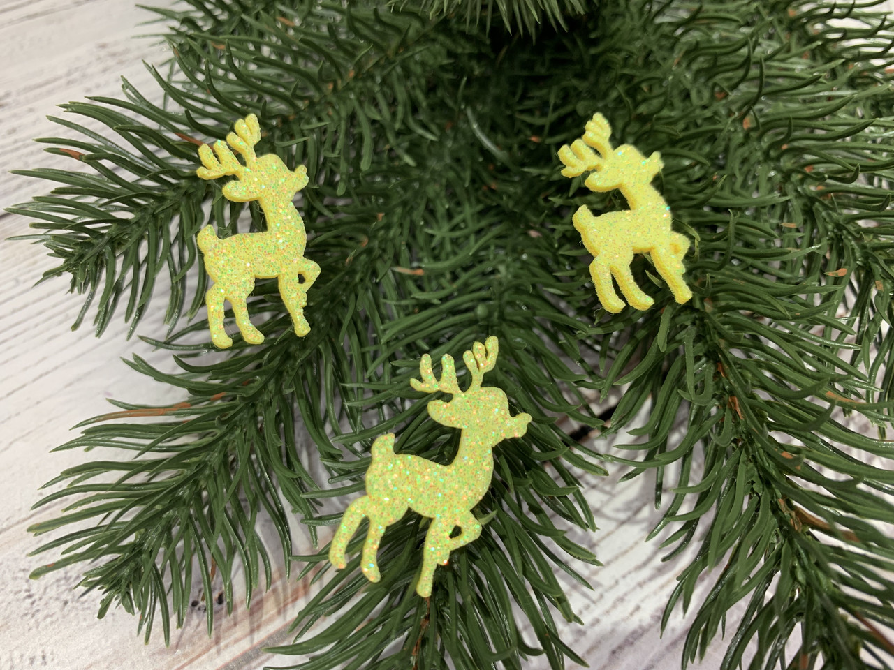 Декор новорічний Олень із фетру 3.5 см. Жовтий у глітері (пач. 5 шт)., фото 1