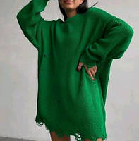 Трендовый женский свитер туника зелёная рванка с круглым воротом свободная объёмная удлинённая