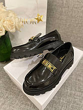 Жіночі чорні шкіряні туфлі лофери Dior Code на масивній тракторній підошві Діор із золотою пряжкою