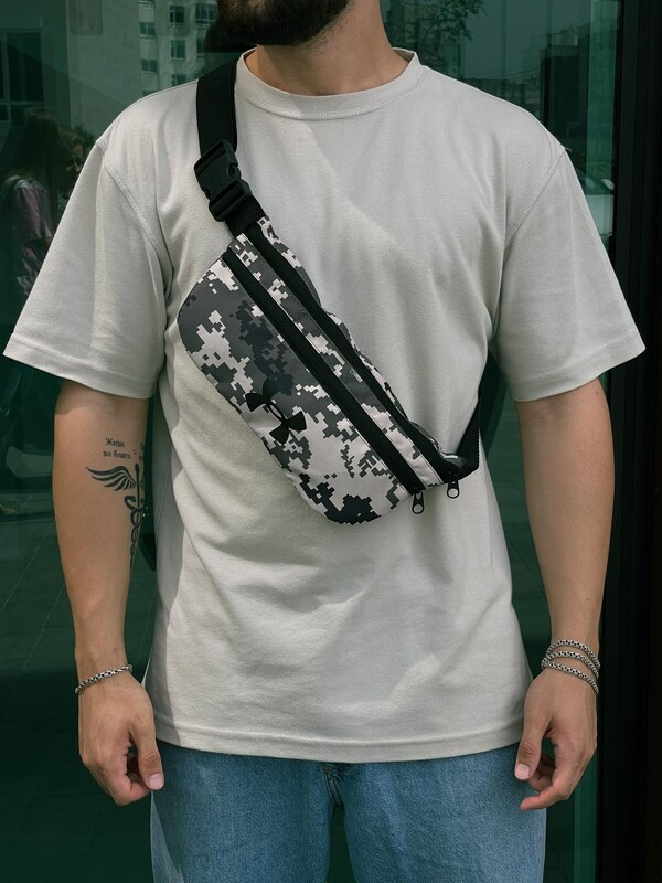 Сумка на пояс Intruder піксельна з чорним логотипом, фото 1