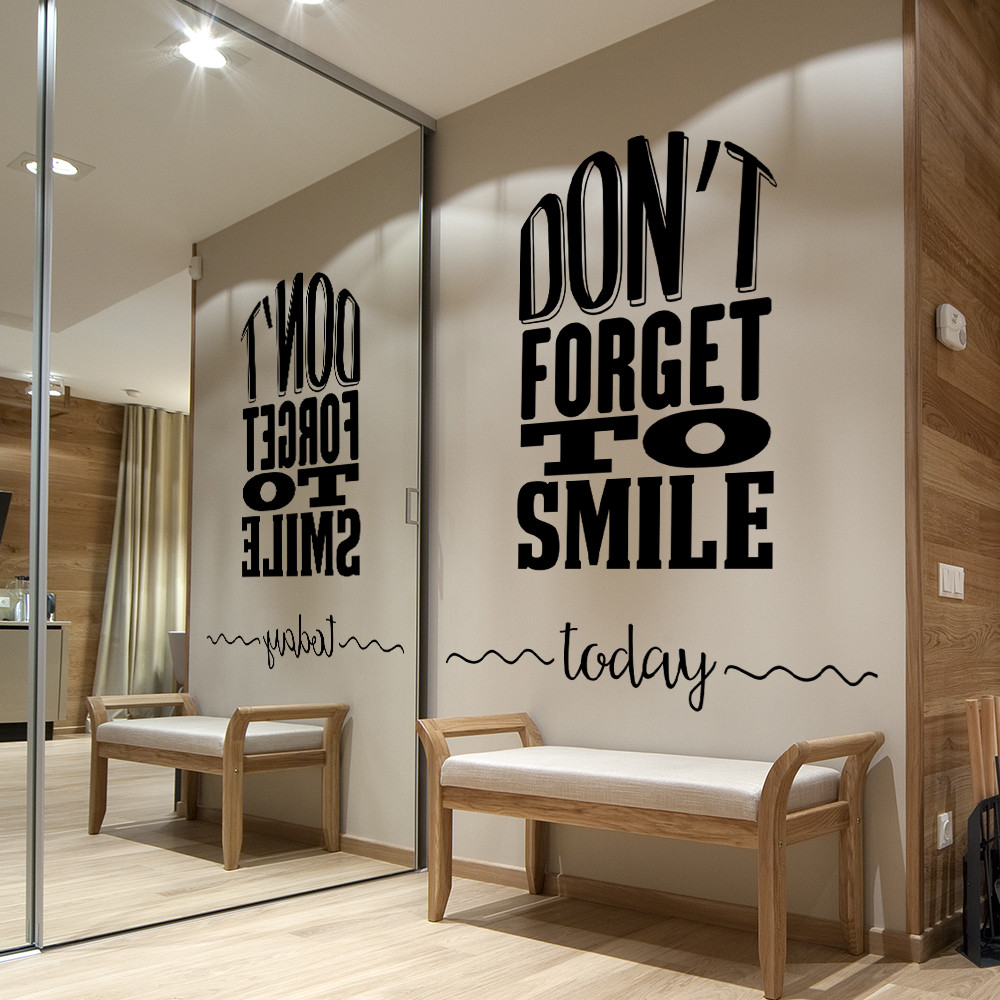 Інтер'єрна наклейка на стіну Dont Forget to Smile Oracal Чорний розмір 96x75см