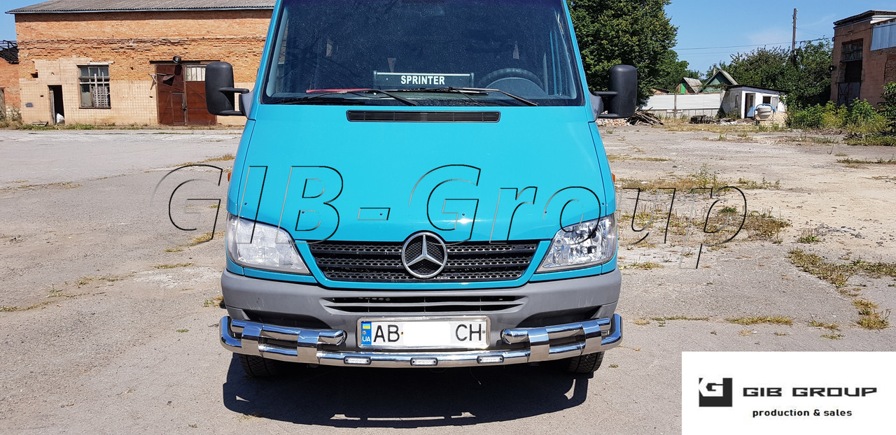 Защита переднего бампера (двойная нержавеющая труба - двойной ус) Mercedes-Benz Sprinter (95-06) - фото 1 - id-p1694856450