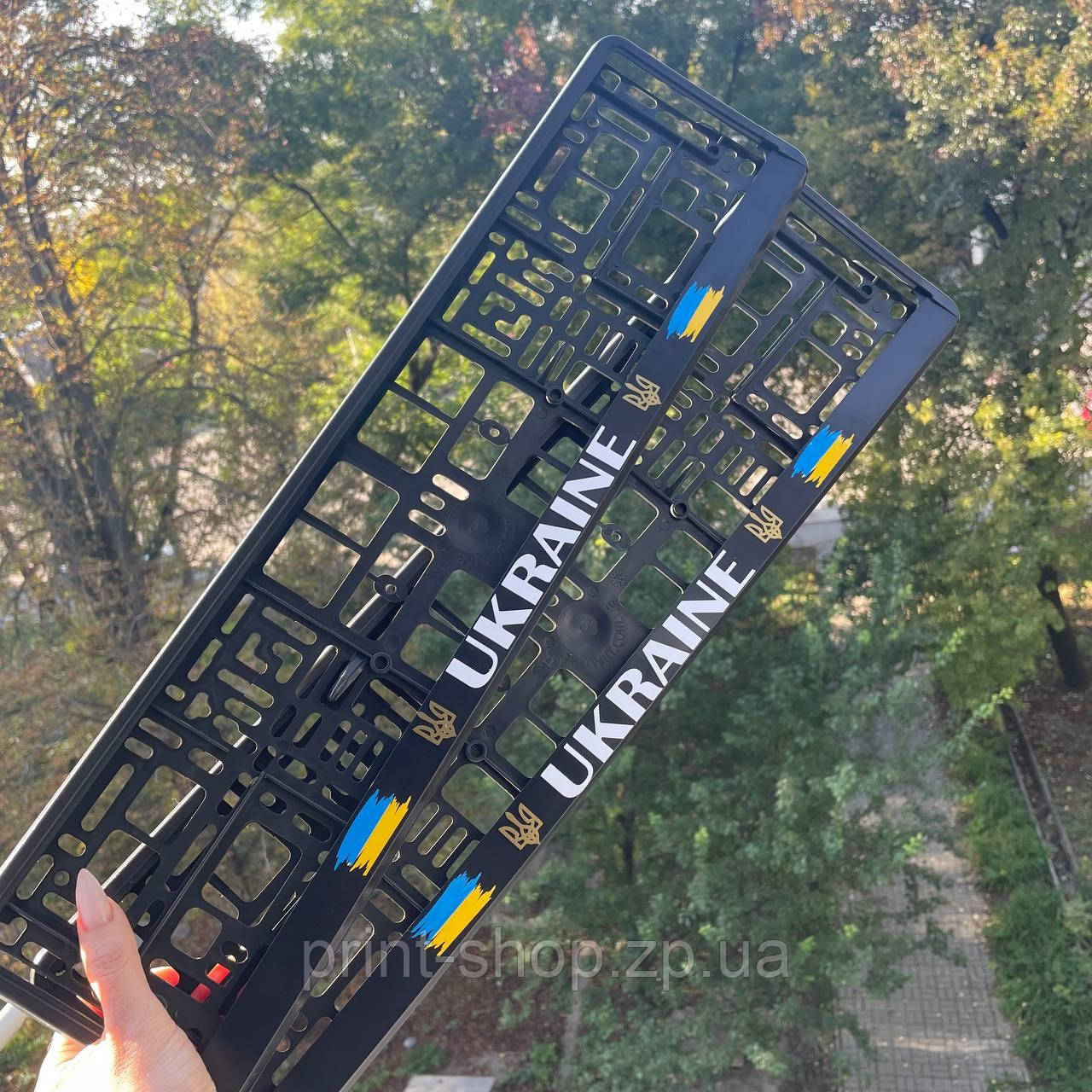 Патріотична номерна авторамка "UKRAINE" Ціна за пару!
