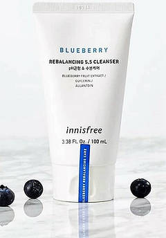 Балансуюча пінка для вмивання з екстрактом чорниці INNISFREE Blueberry Rebalancing 5.5 Cleanser, 100 мл