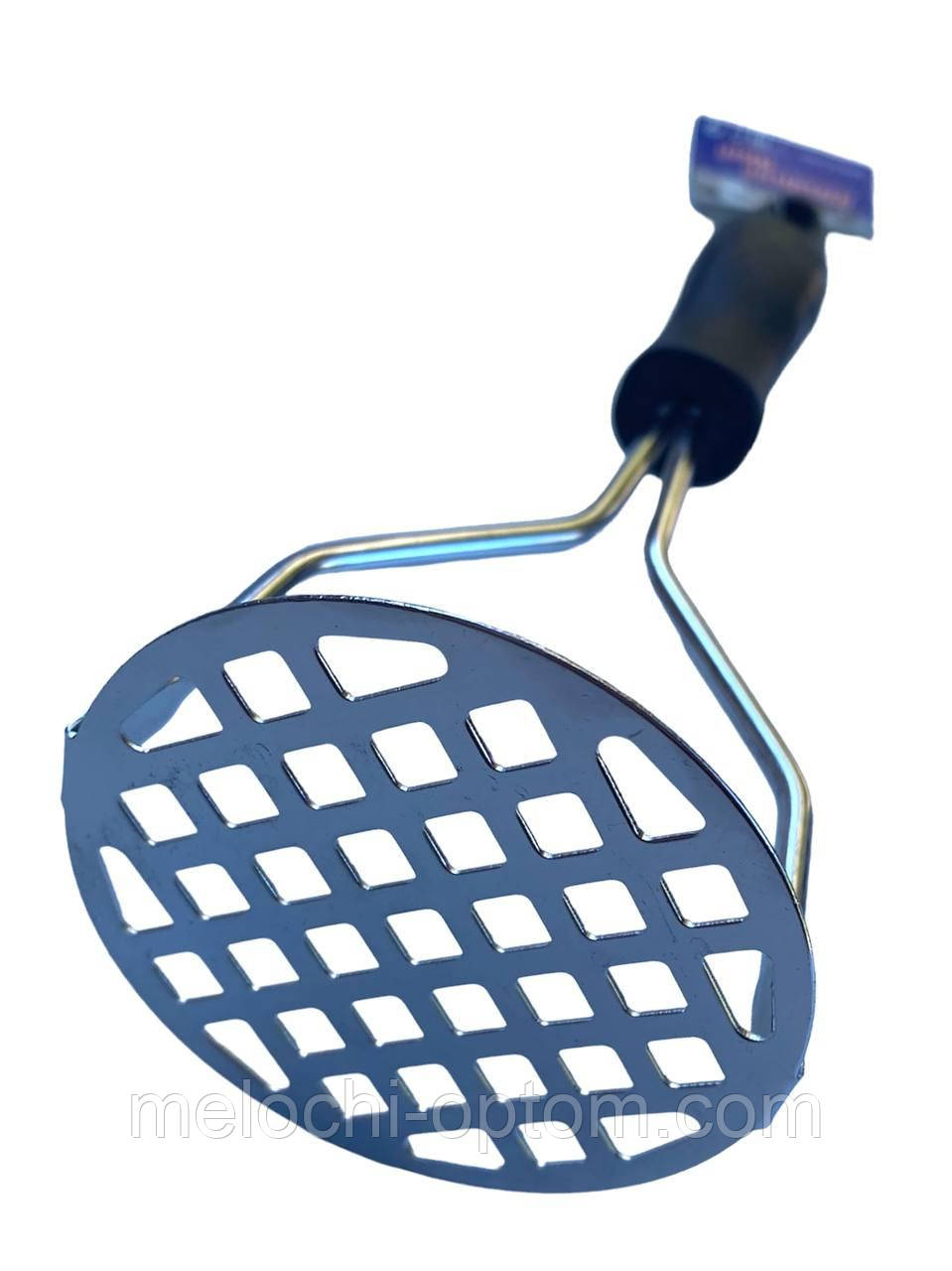 Толкушка для картоплі кругла з квадратними отворами, нержавіюча сталь із чорною ручкою 28 см