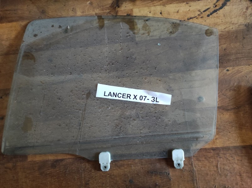Б/у Скло заднє ліве для Mitsubishi Lancer X 2007-