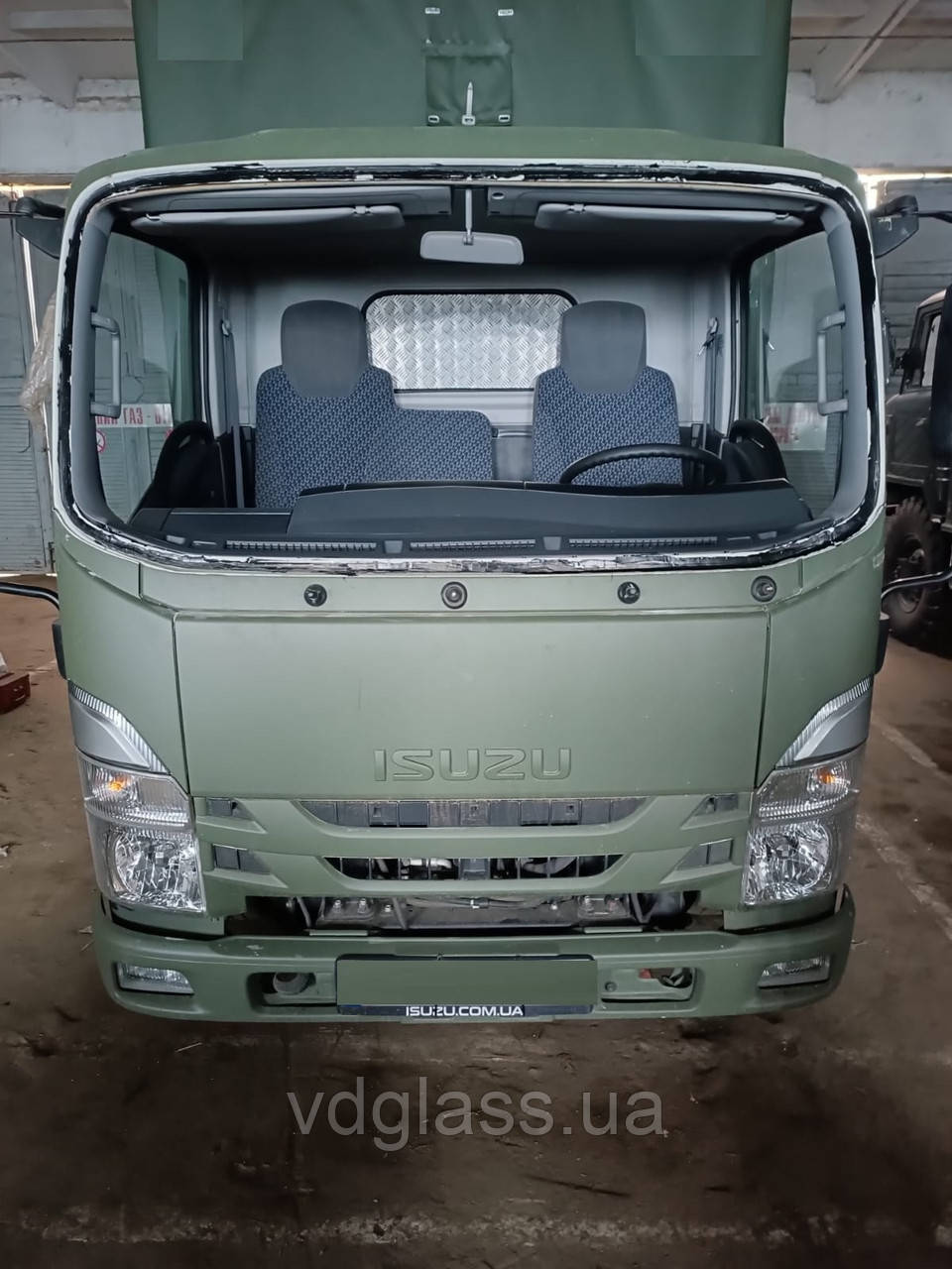 Isuzu NLR лобове скло (2006-2022), триплекс