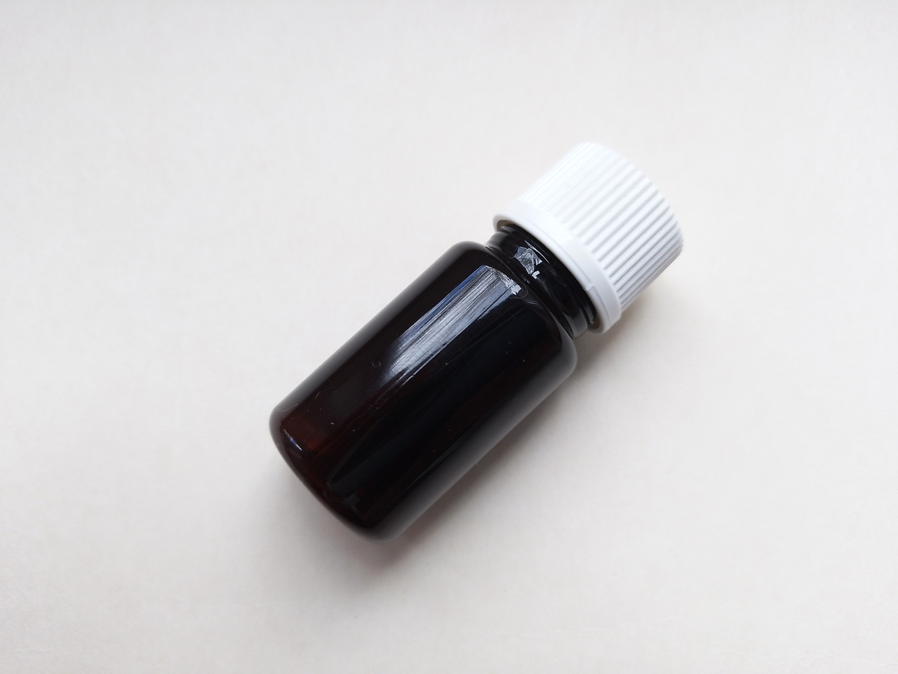 12 - 10 мл коричневий ПЕТ пляшка, флакони пластиковий, пластмасовий, в комплекті з закруткою, кришкою, ковпачком