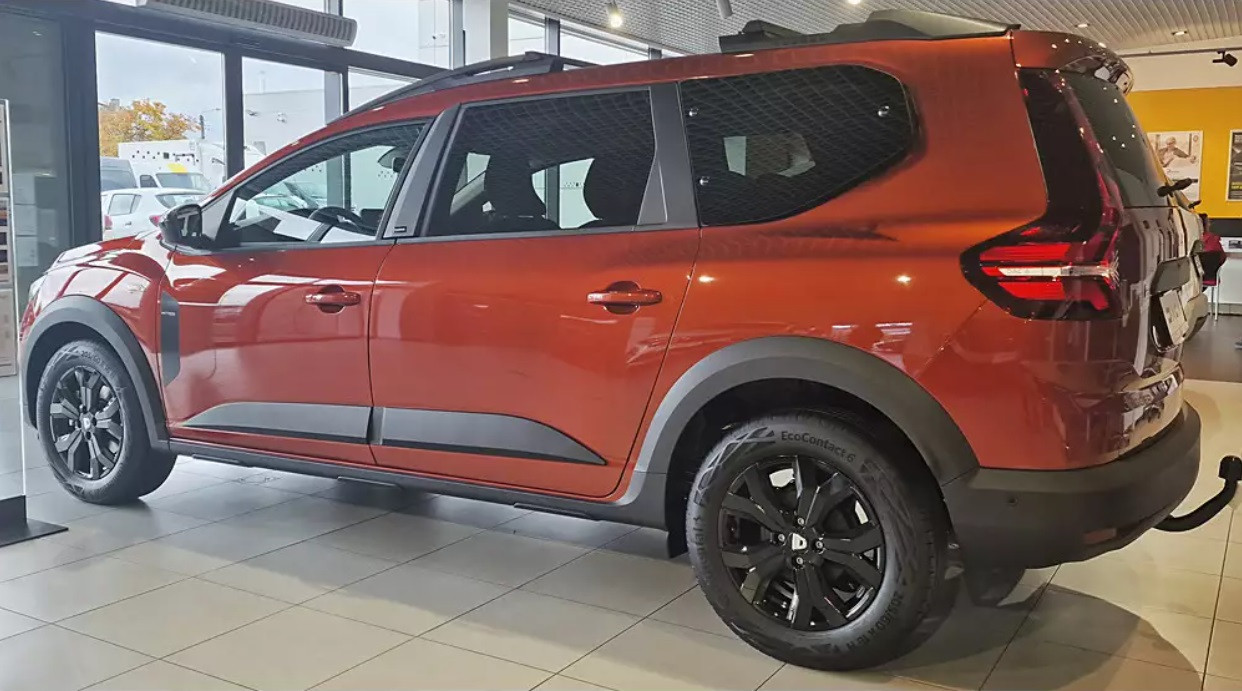 Молдинги на двери для Dacia Renault Jogger 2022+, фото 7