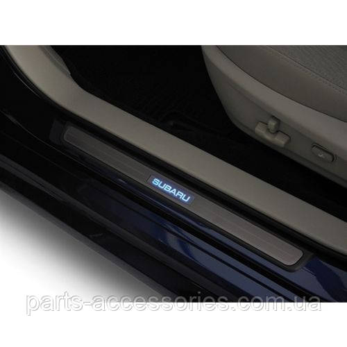 Subaru Legacy 2010-2014 Накладки на пороги підсвіткою Нові Оригінал