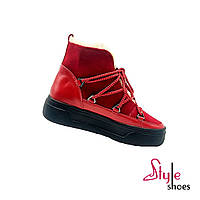 Зимние женские ботинки - луноходы из натуральной замши красного цвета «Style Shoes»