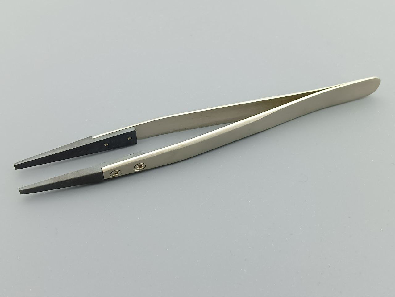 Пінцет ESD-2A із пластиковими наконечниками 130MM