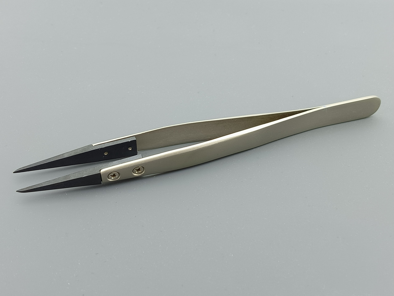 Пінцет ESD-259 з пластиковими наконечниками 130MM