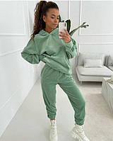 Жіночий костюм