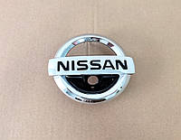 Передняя эмблема решетки радиатора под камеру Nissan Rogue 2014-2016 X-Trail T32 / 628904BA0A