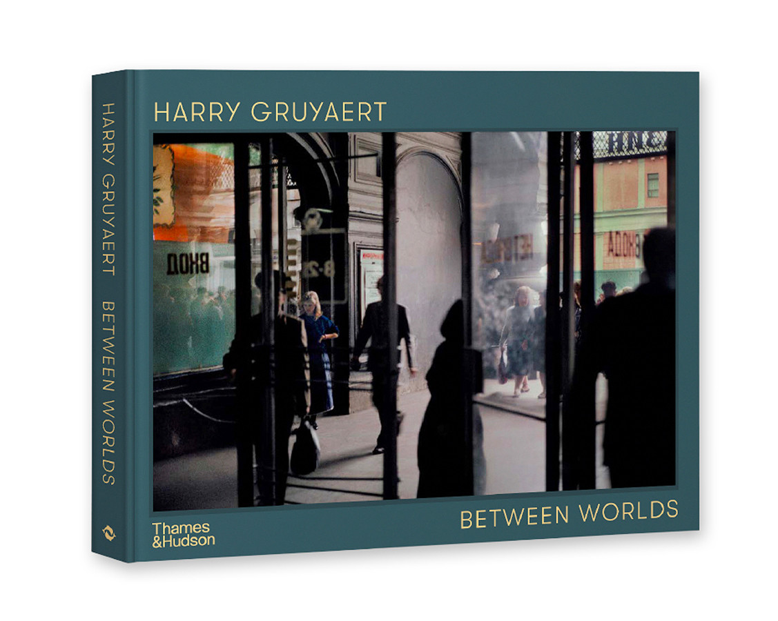 Альбоми відомих фотографів книга Гаррі Груйер Harry Gruyaert: Between Worlds кращі книги для фотографів, фото 1