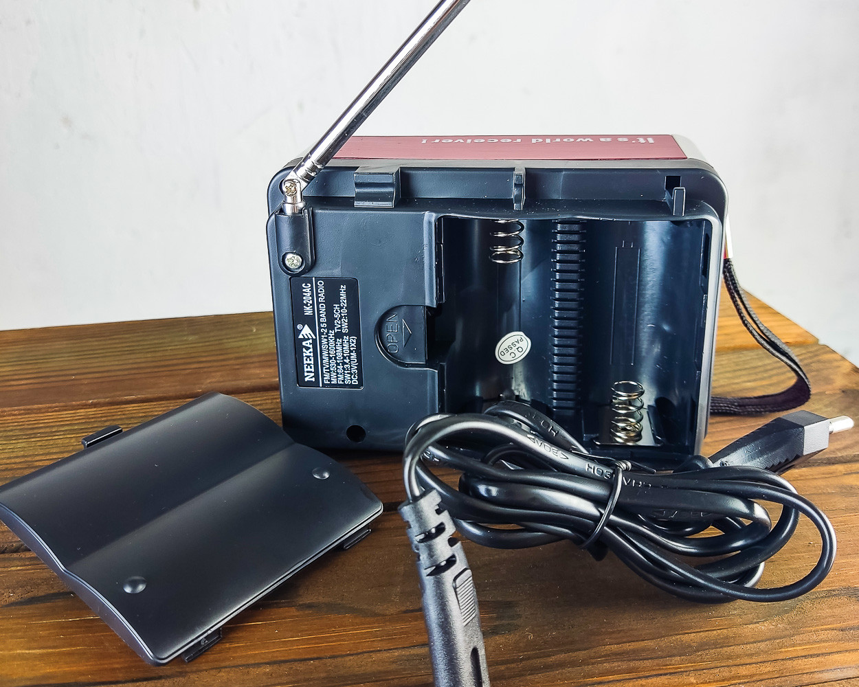 Радиоприемник на батарейках и от сети, 4 диапазона, портативное радио NK-203AC, AM-FM, коричневый - фото 2 - id-p1696655651