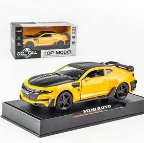 Модель автомобіля Chevrolet Camaro зменшена 1:32 зі фарами, що світяться, і звуковими ефектами мотора