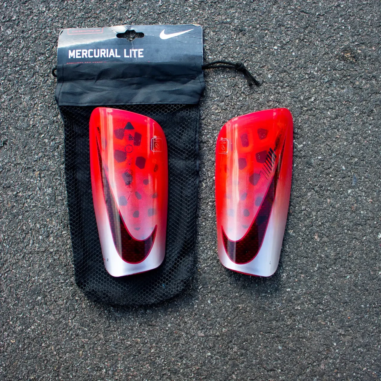 Футбольні щитки Nike Mercurial Lite, фото 1