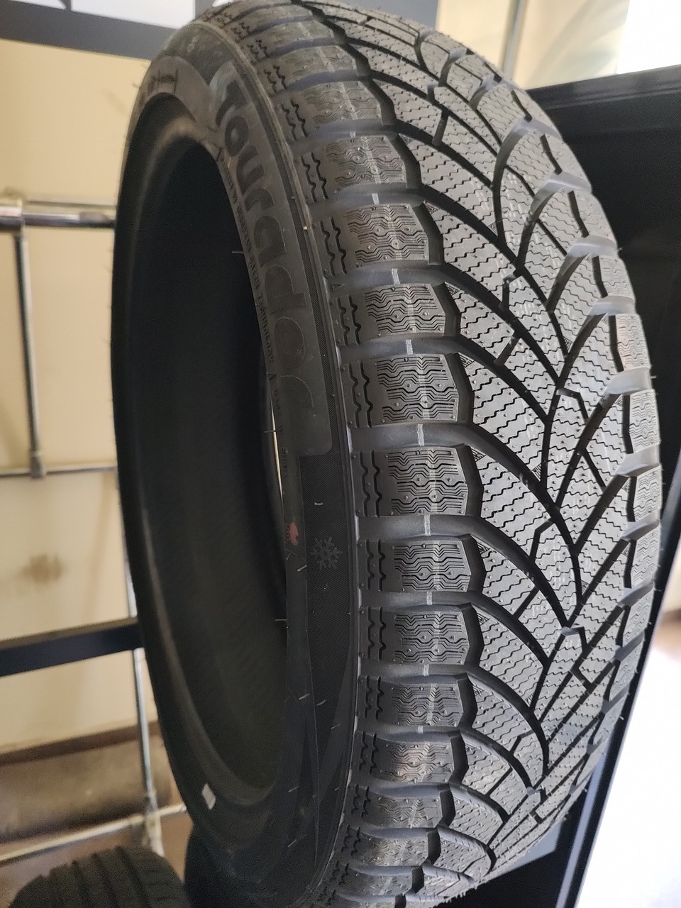 Шина 175/55R20 89T I-Power Winter Tourador зима