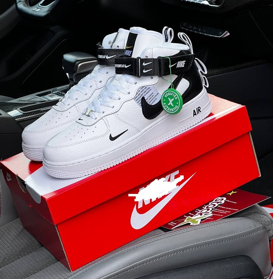 Чоловічі кросівки Nike Air Force 1 LV8 Mid Utility демисезонні високі осінь-весна білі. Живе фото, фото 1