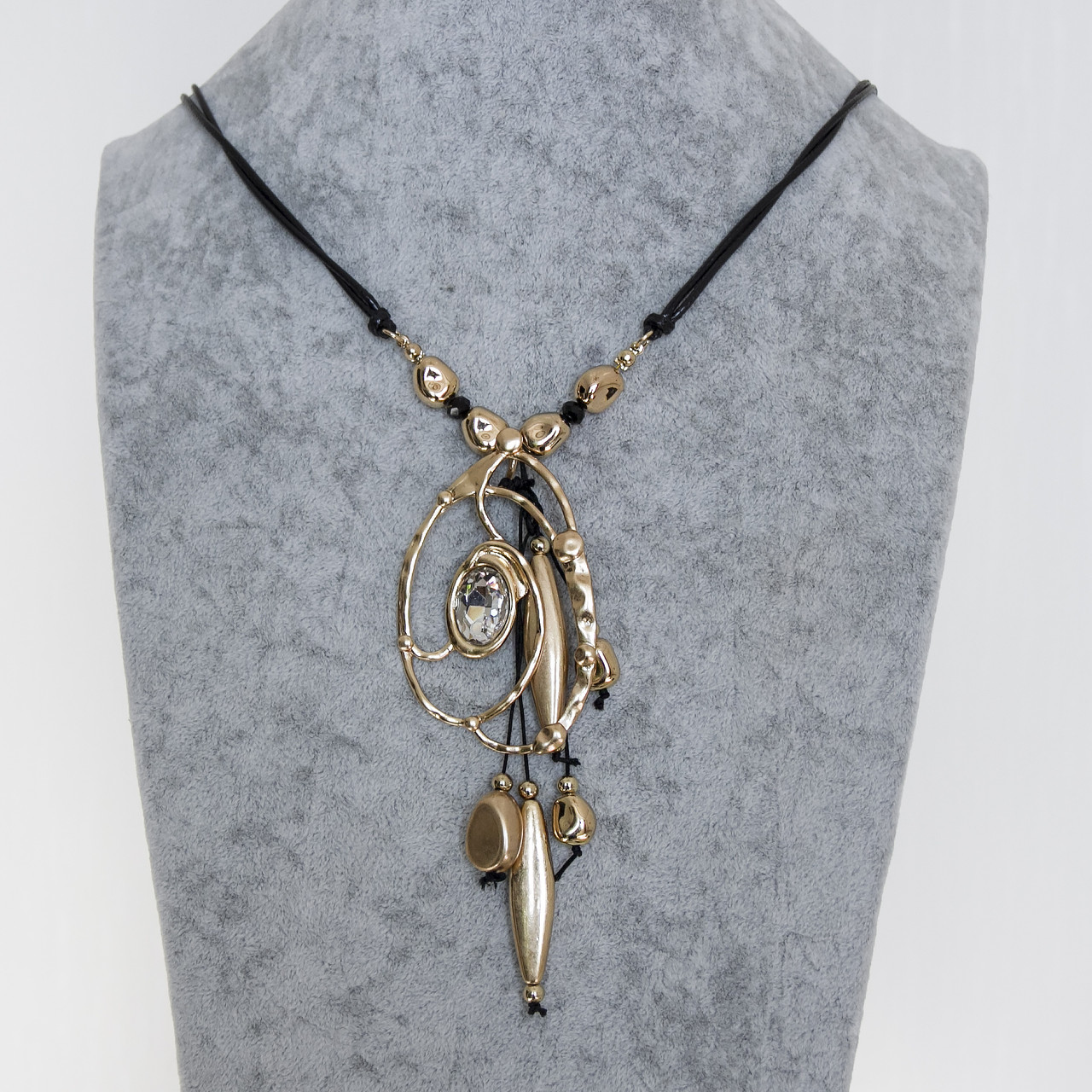 Підвіска довга золотиста з елементами з підвіскою з білим кришталевим каменем довжина шнурка 70 см