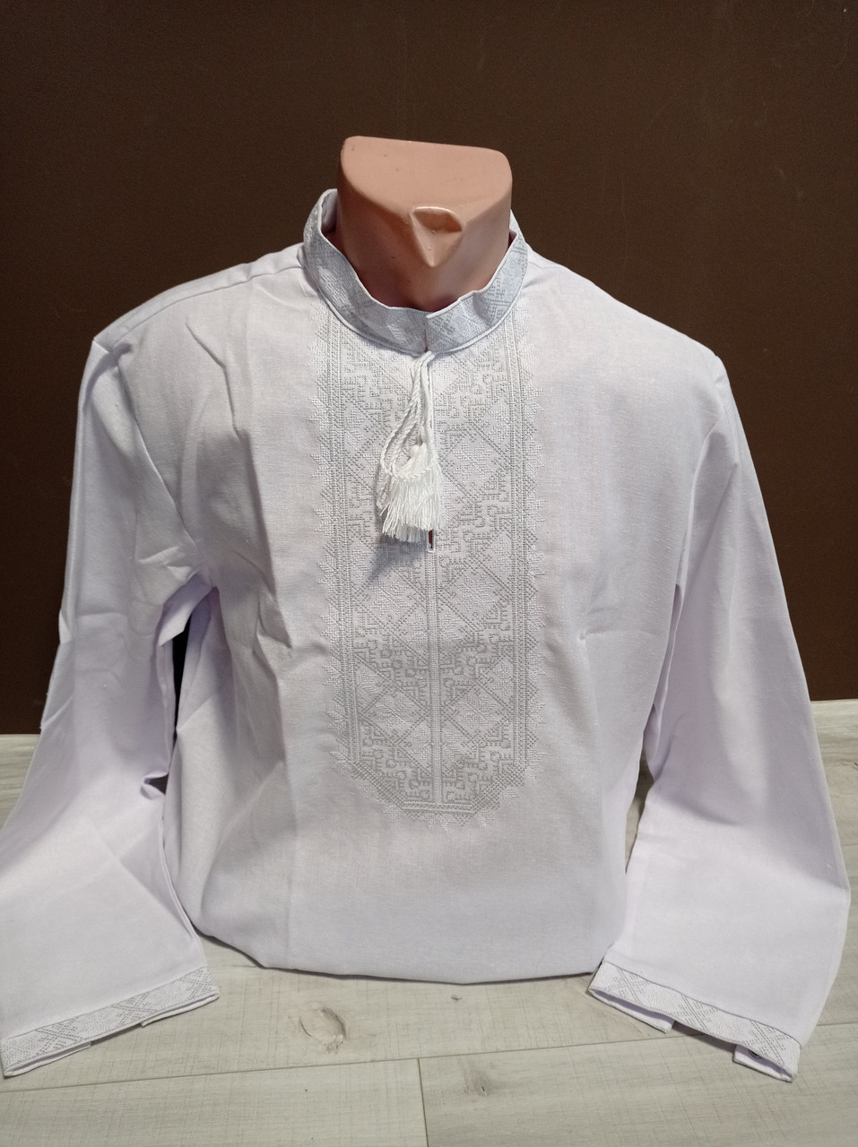 Дизайнерська чоловіча біла вишиванка з білою вишивкою та довгим рукавом Україна УкраїнаТД 46-50 розміри