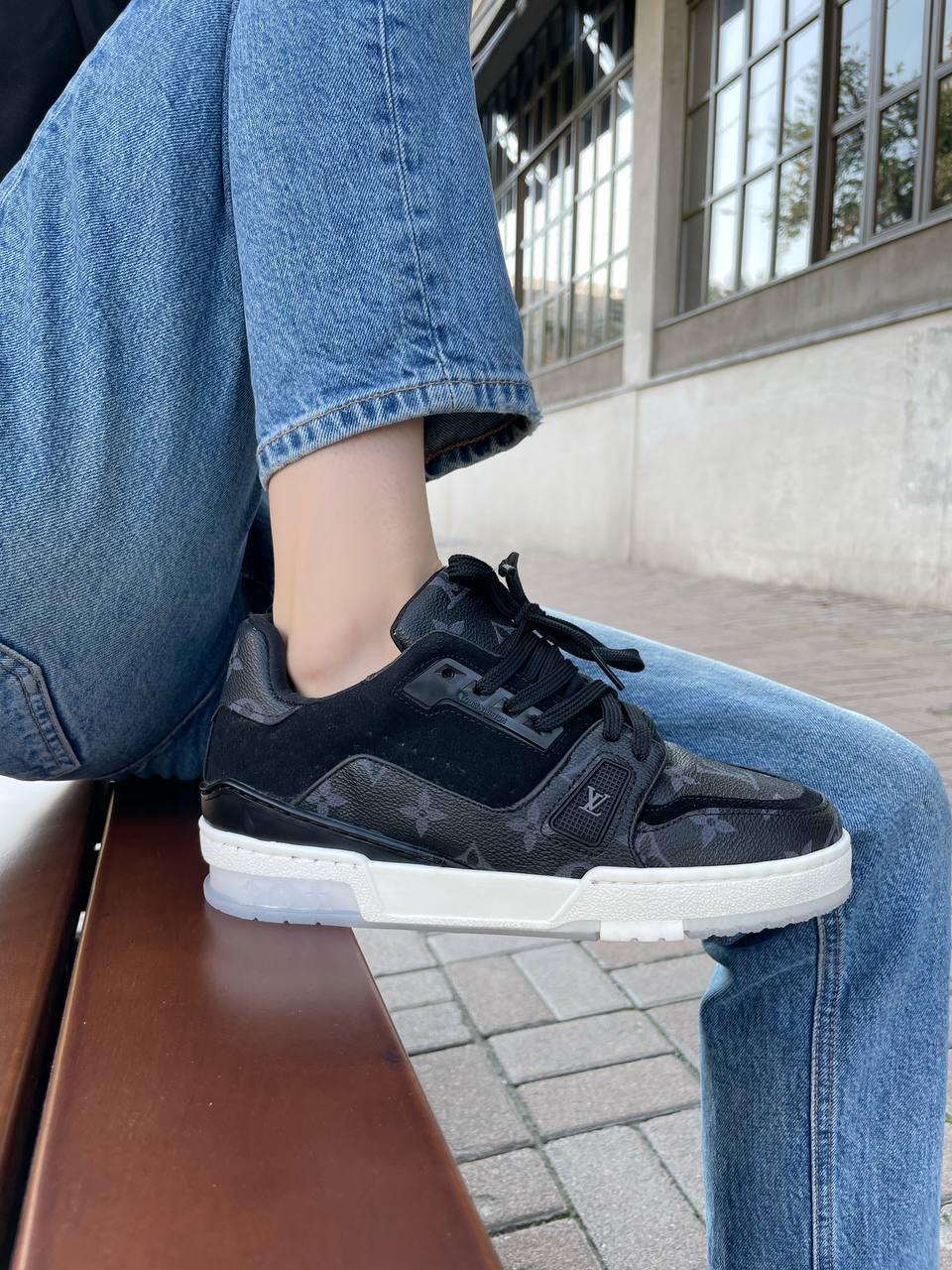Жіночі кросівки Louis Vuitton Trainer Black (чорні) модні повсякденні кроси LV001 top