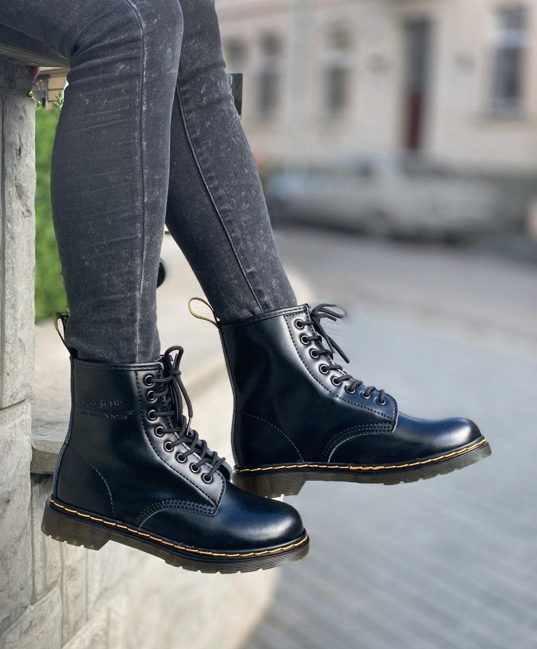 Женские ботинки Dr.Martens 1460 Black (чёрные) стильные весенне-осенние сапоги на шнуровке 6926 топ - фото 1 - id-p1697175196