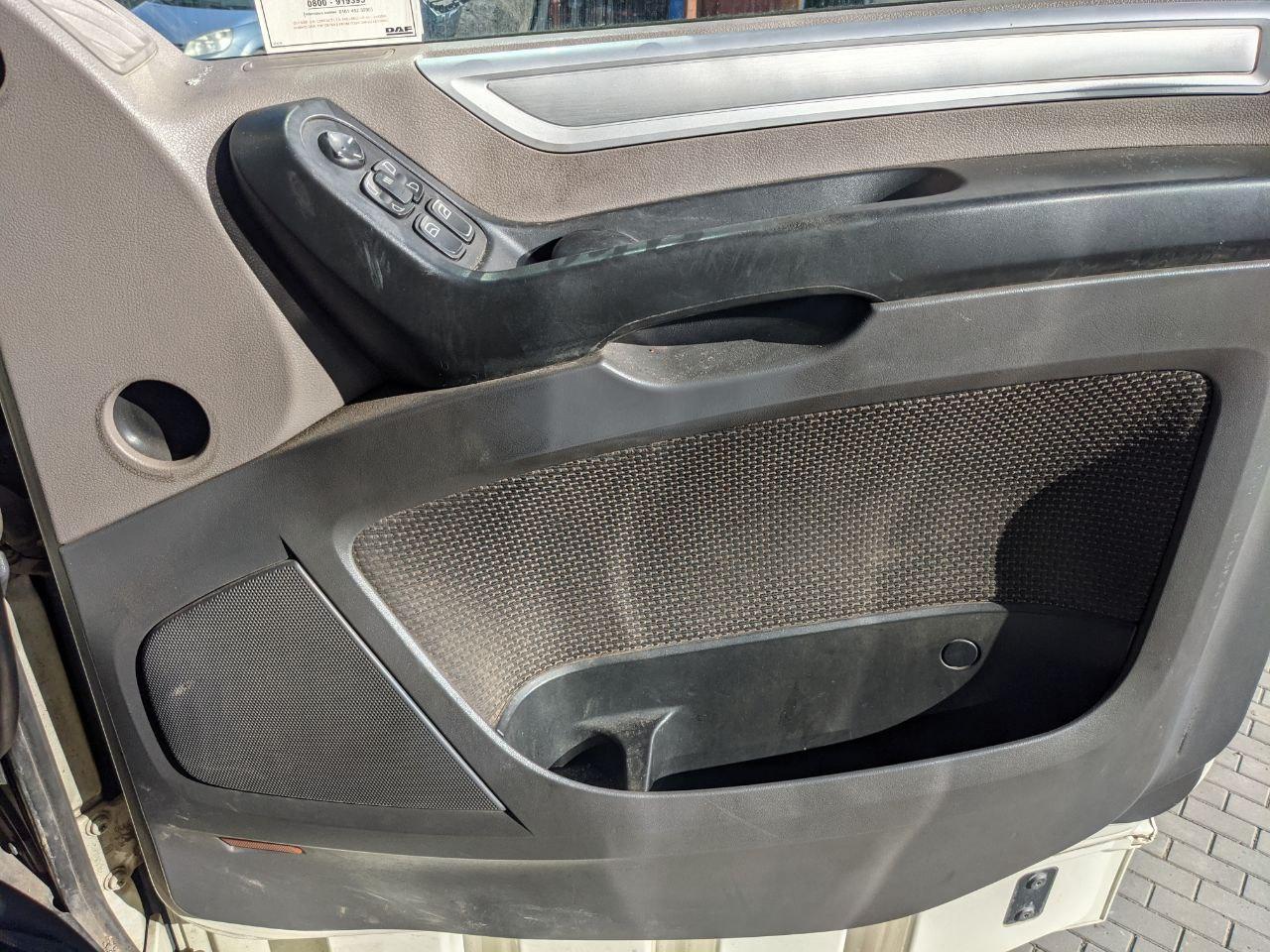 Дверна карта R б/в DAF XF 106 (1935289) оригінал