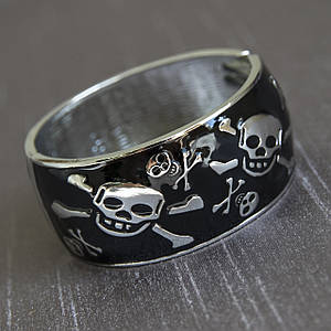 Браслет жіночий масивний сріблястого кольору пірати карибського моря застібка шарнірна ширина 30 мм