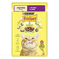 Влажный корм FRISKIES (Фрискис) для взрослых кошек, кусочки в соусе с ягненком 85 г (7613036974431)