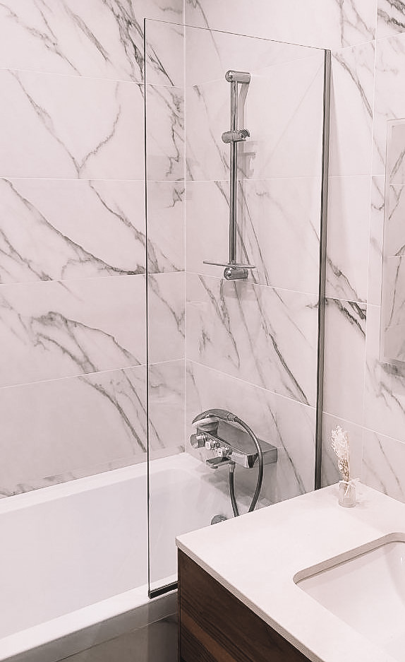 Шторка на ванну стеклянная неподвижная ORNELLA (Орнелла) прозрачная 600 мм x 1500 мм - фото 4 - id-p1613321212